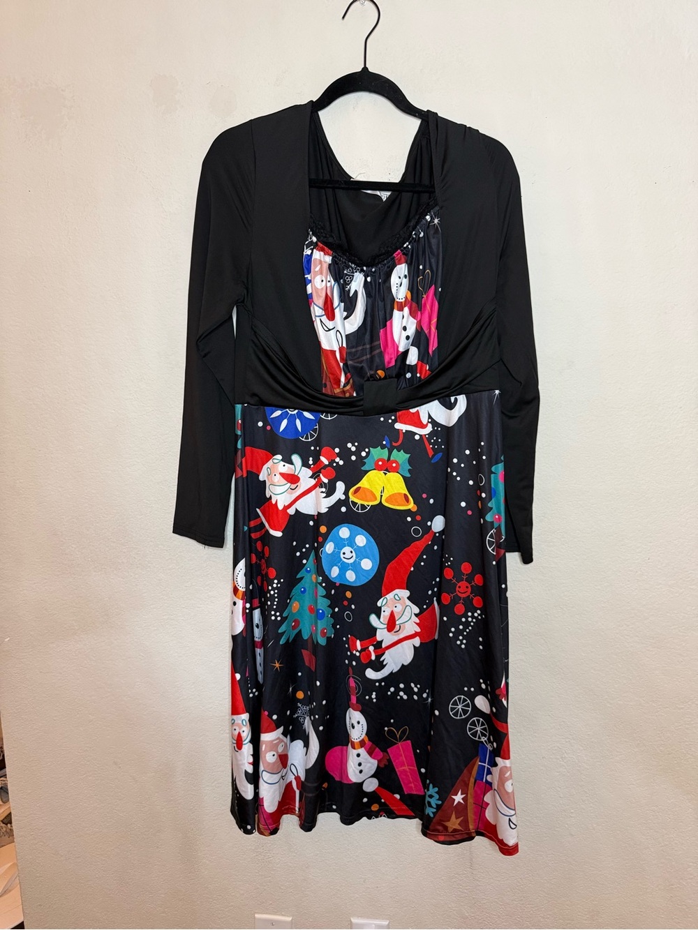Rose Gal Black Holiday Print Long Sleeve Dress